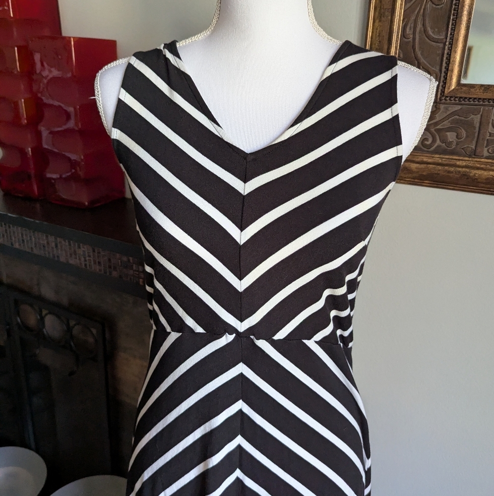 Talbots Womens Small Black White Stripe Chevron Open Back Stretch Maxi Dress 171 - Picture 3 of 13
